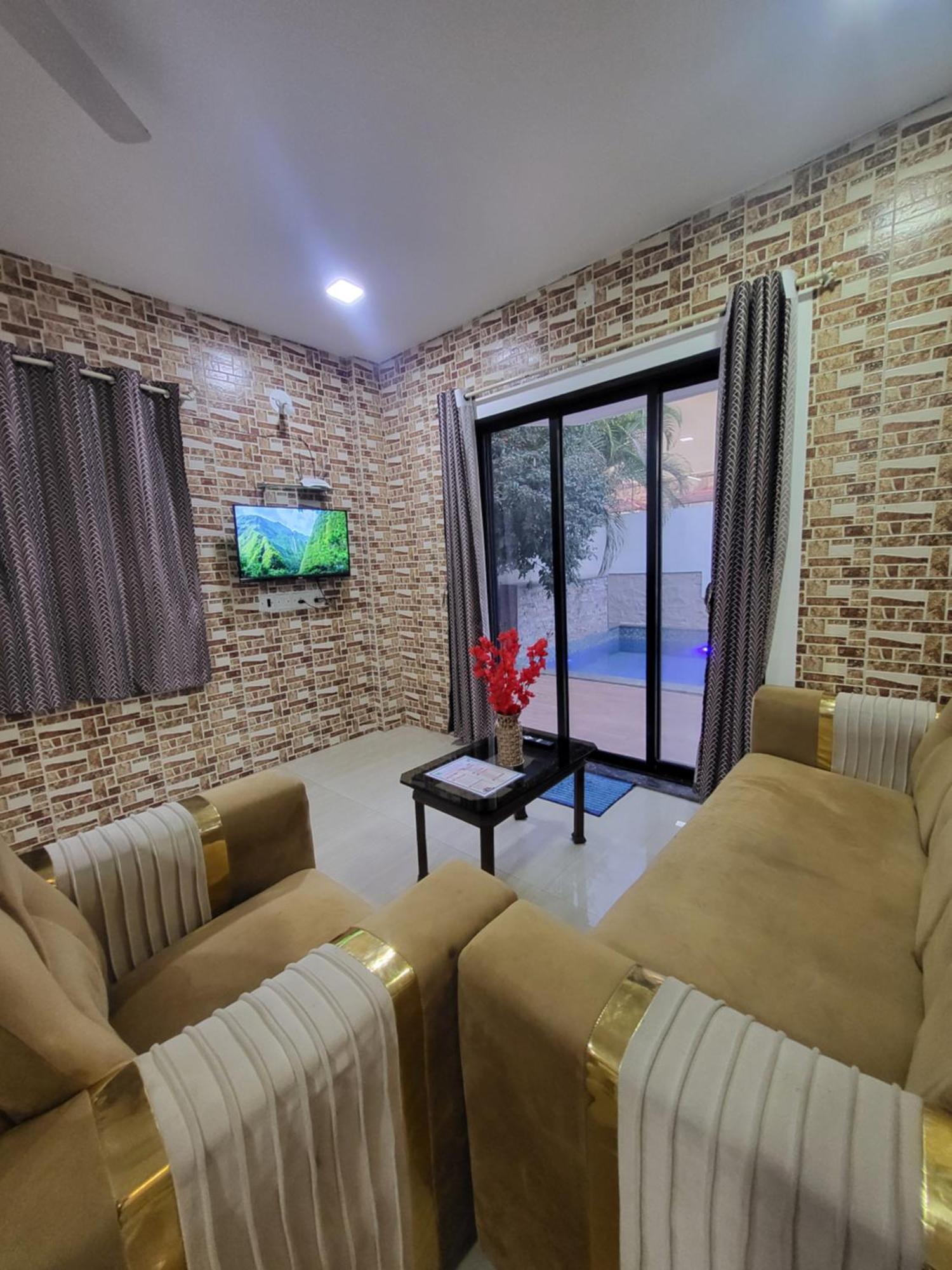 The Perfect Stays Para Disco Big Pool Cricket Turf Villa Лонавла Екстер'єр фото