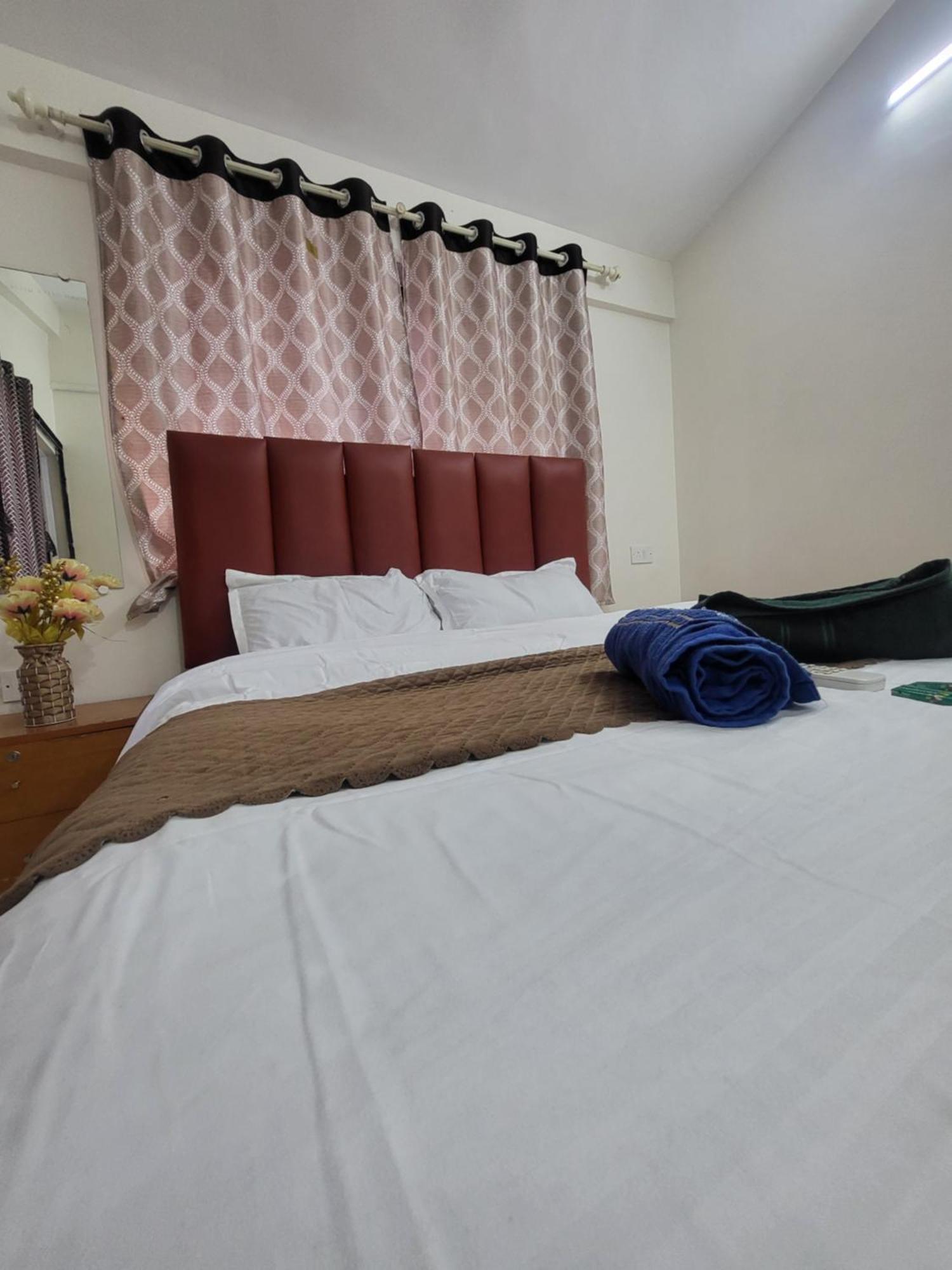 The Perfect Stays Para Disco Big Pool Cricket Turf Villa Лонавла Екстер'єр фото