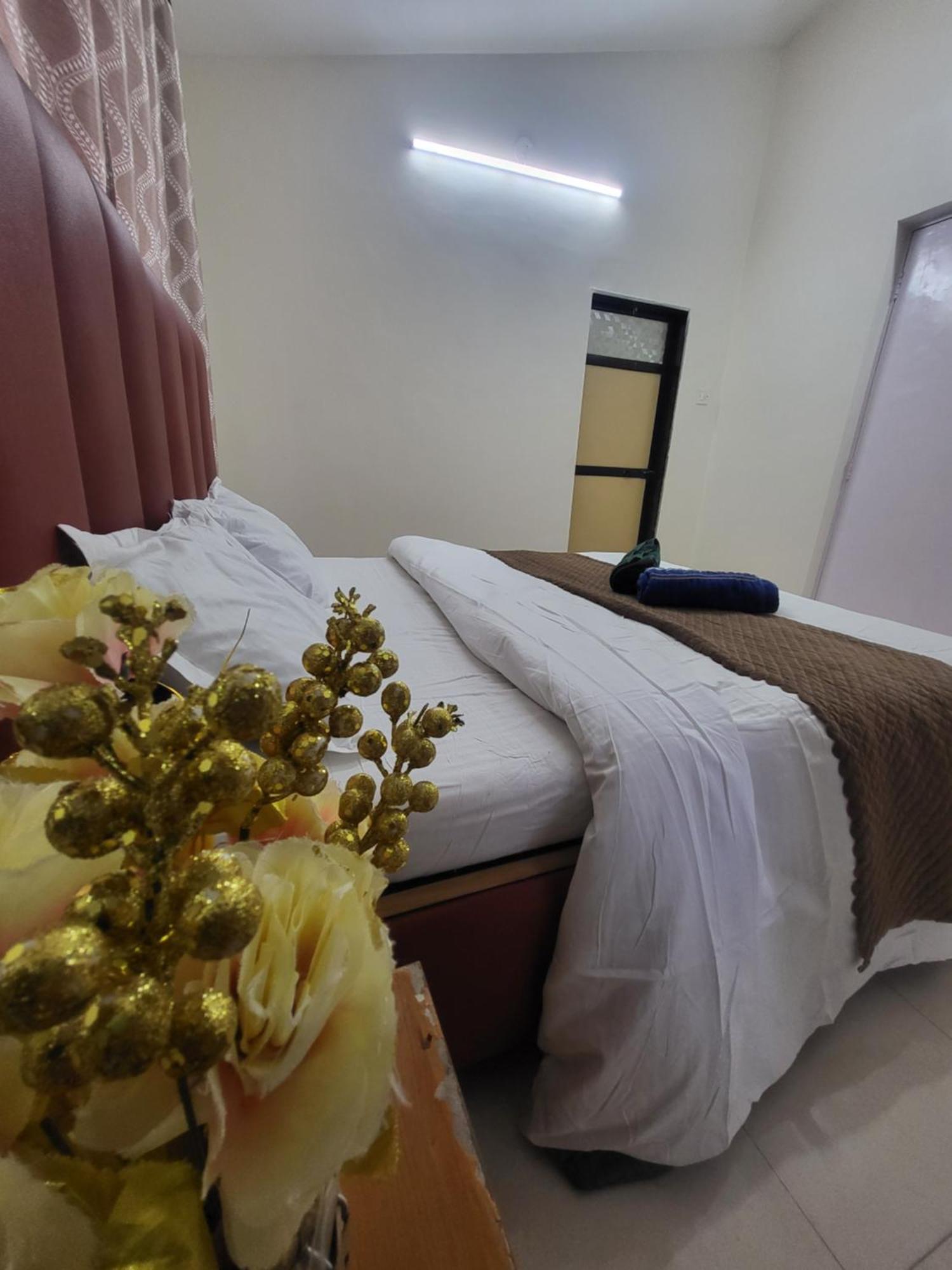 The Perfect Stays Para Disco Big Pool Cricket Turf Villa Лонавла Екстер'єр фото